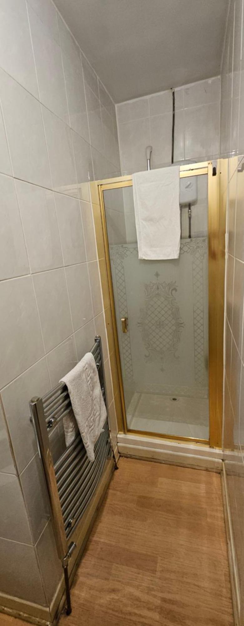 No Frills & Nothing Fancy 1 Bed Studio City Centre Cardiff Exteriör bild